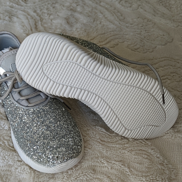 Runners with Bling!! - Picture 2 of 4